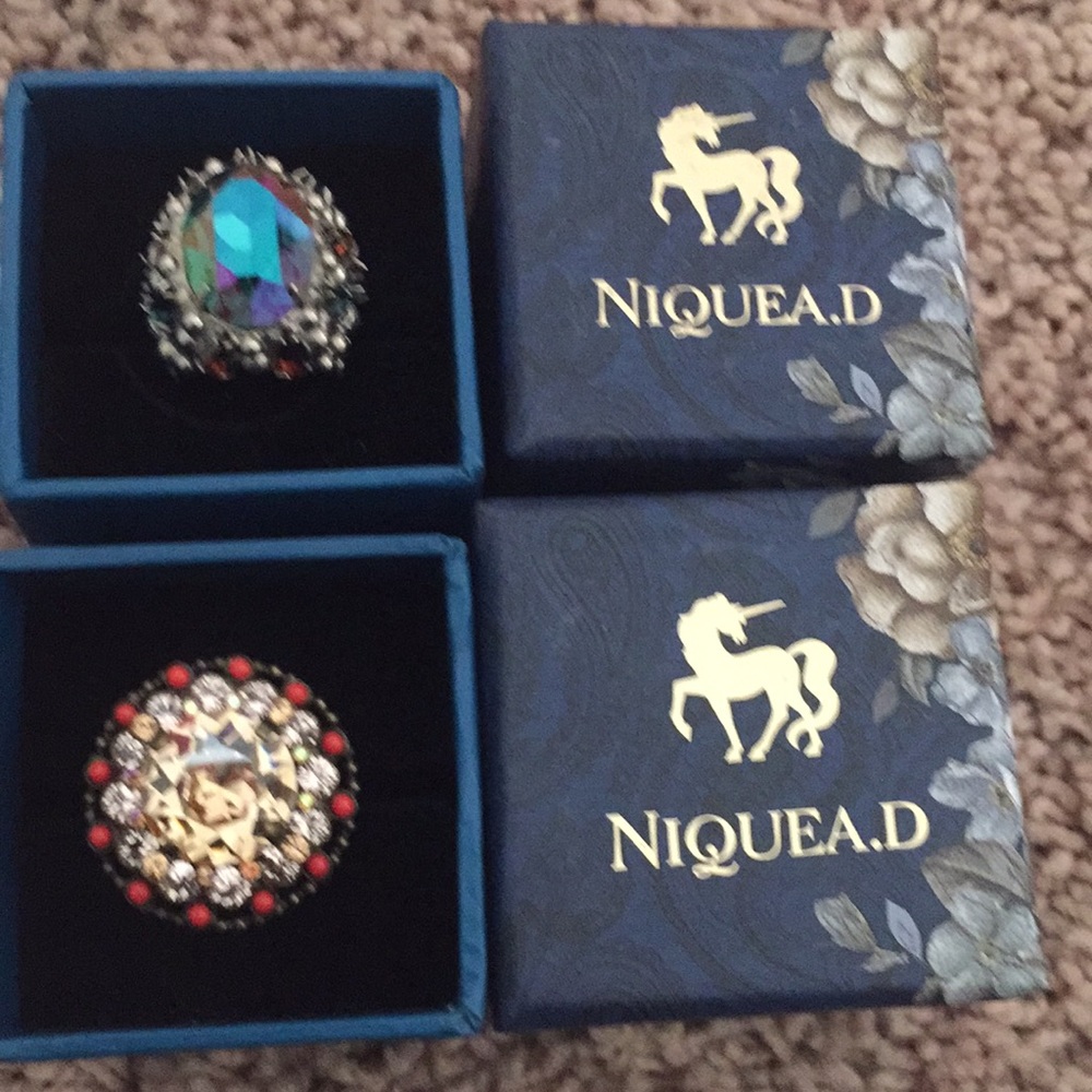 NIQUEA.D Cocktail Rings - Picture 5 of 5